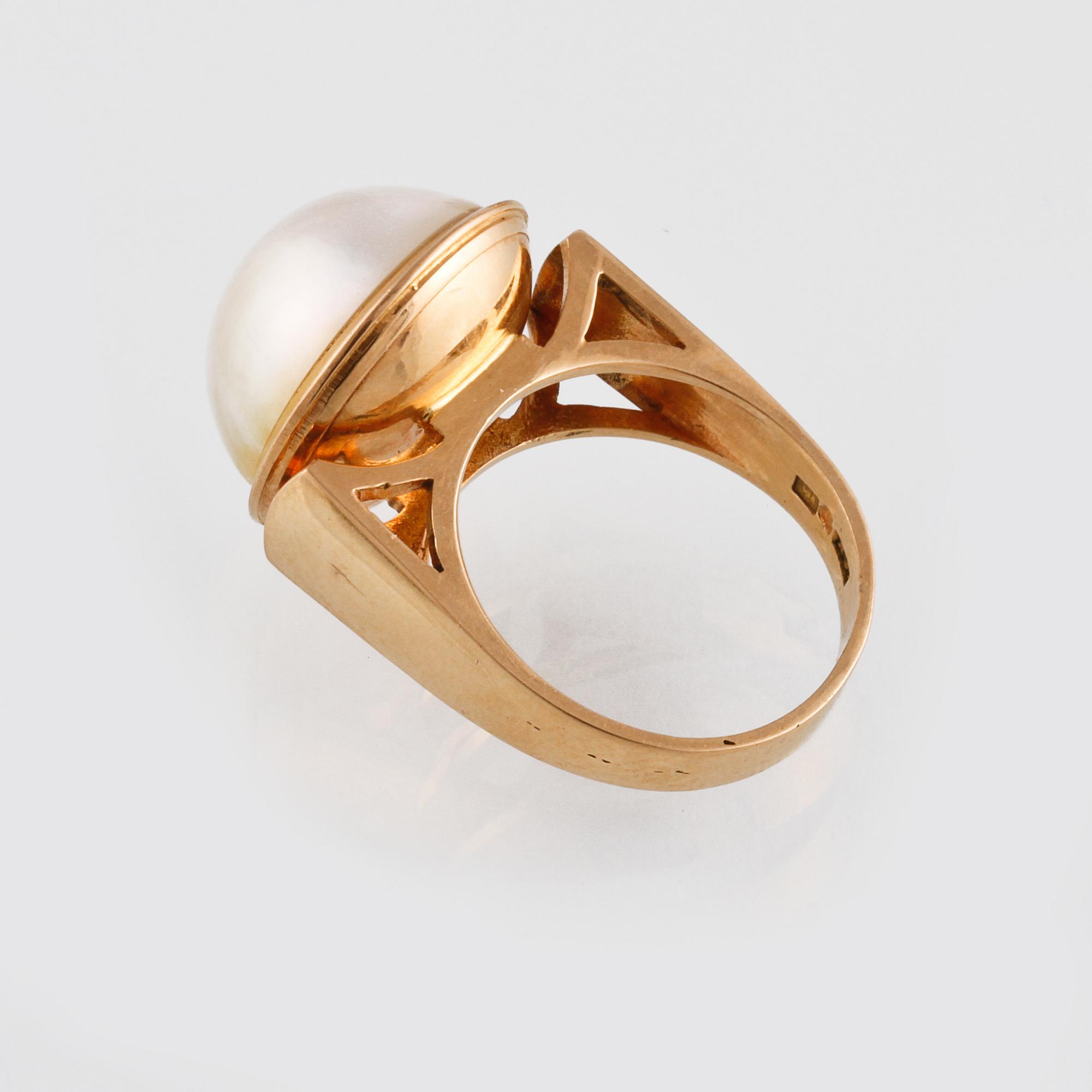 RING, SAMT ÖRHÄNGEN, 18K guld samt odlade halvpärlor, delvis Ceson, Göteborg.  Vikt 22,2 gram.