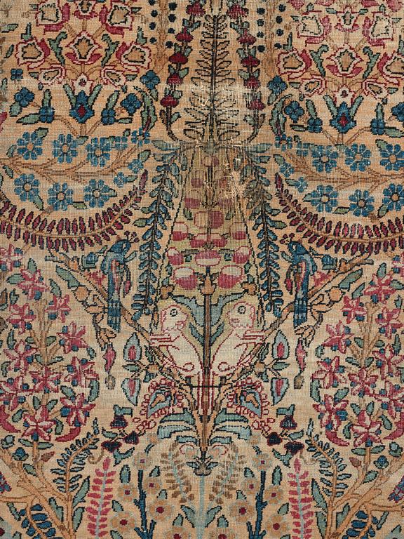 A rug, semi-antique Kerman Laver, ca 221,5 x 142 cm.