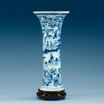 A blue and white Gu shaped vase, Qing dynasty, Kangxi (1662-1722).