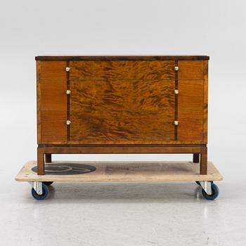 Chest of drawers, 1920s/30s.