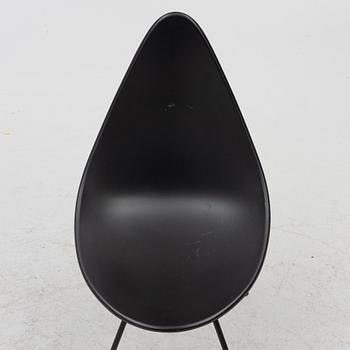 Arne Jacobsen, stol, "Droppen", Fritz Hansen, 2021.
