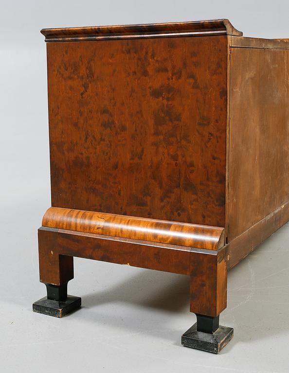 SIDEBOARD, 1930-tal.
