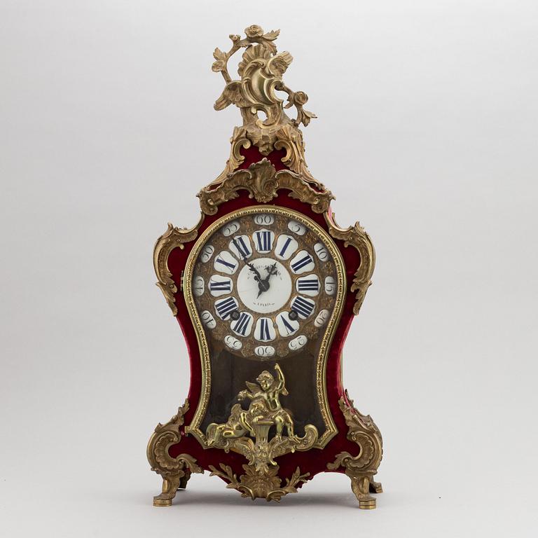 A Louis XV-style bracket clock, probably 19th century, dial and clockwork marked Charles Baltazar, Paris.