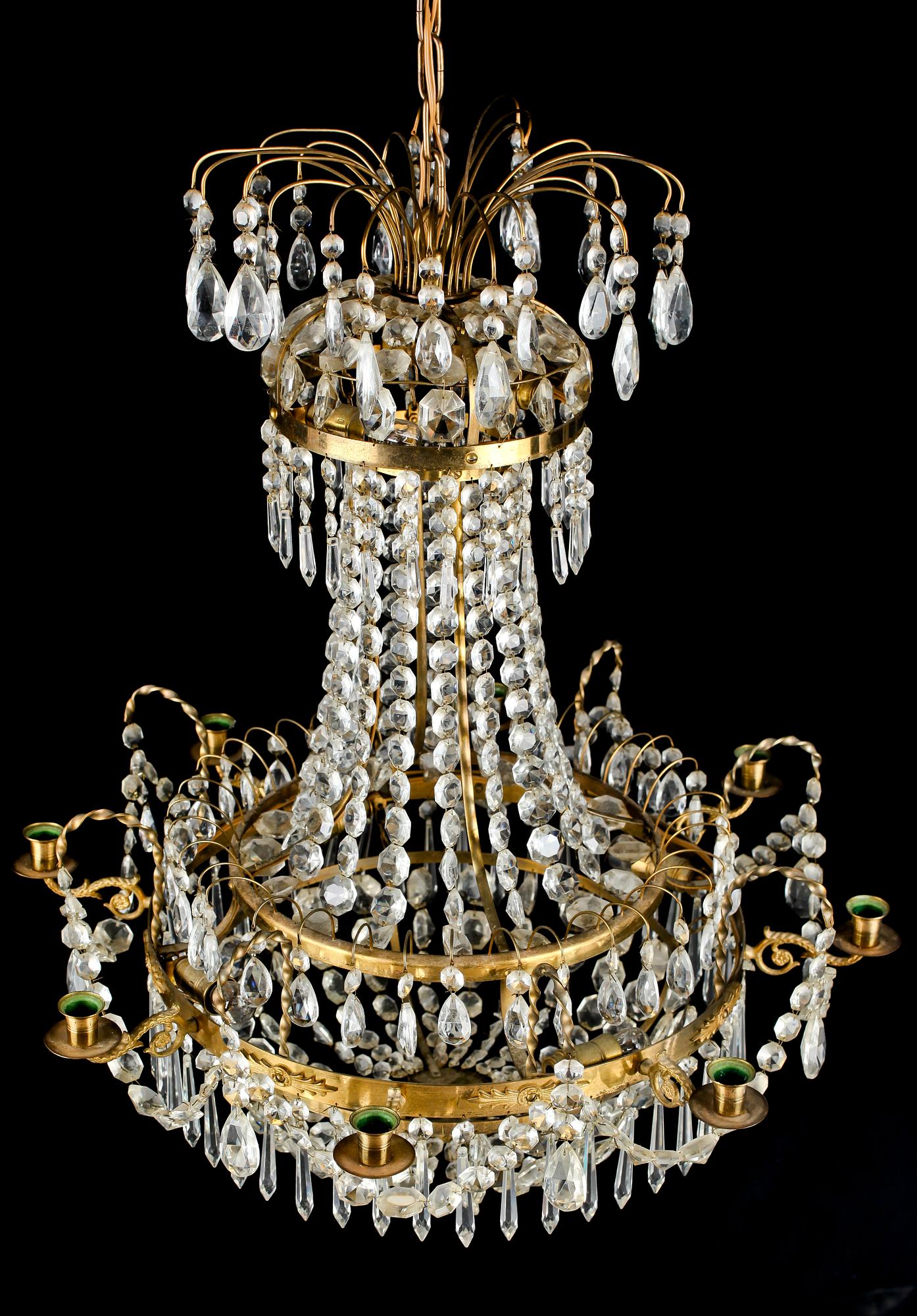 LJUSKRONA, gustaviansk stil, 1900-talets första hälft. Höjd ca 70 cm.