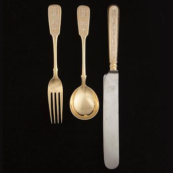 BESTICK, 3 delar, förgyllt silver, Moskva, Ryssland 1877. Tot. vikt inkl. knivblad 218,4 g.