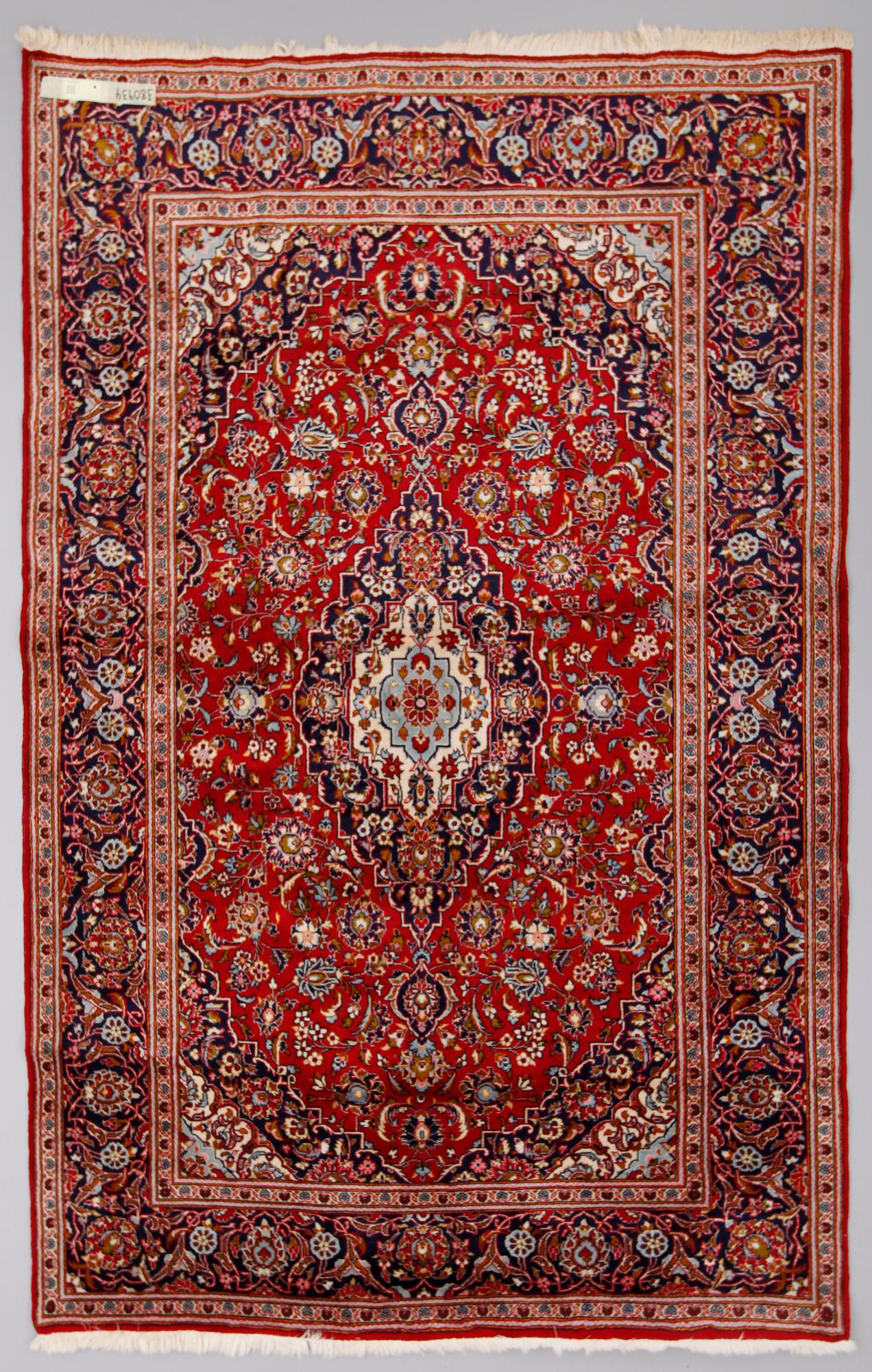 MATTA, orientalisk. 310 x 200 cm.