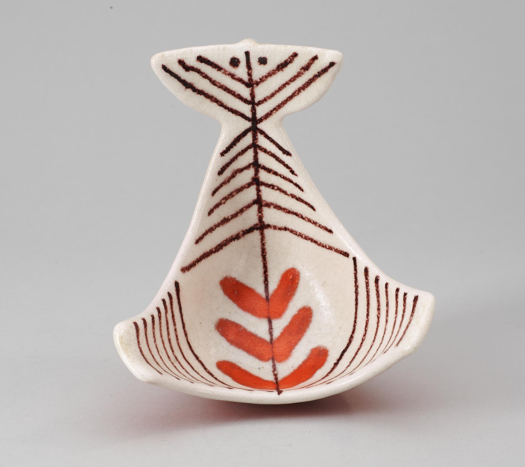 A Guido Gambone eathenware bowl, Italy, 1950's.