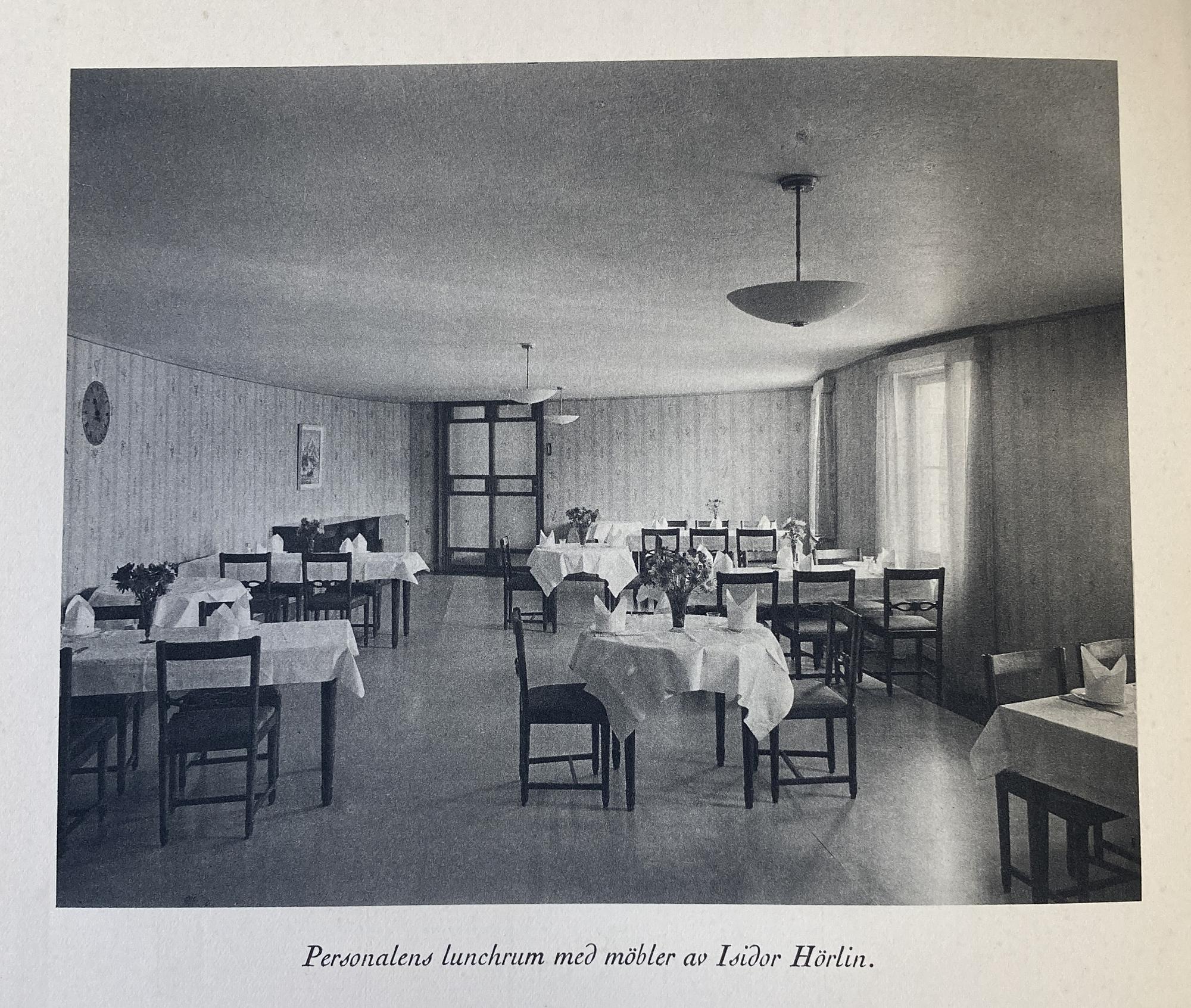 Erik Tidstrand, & Simon Gate, taklampa från Tändstickspalatset, Nordiska Kompaniet & Orrefors, ca 1928.