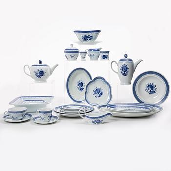 Royal Copenhagen, Dinner service, 94 pieces, earthenware, “Tranquebar”, Aluminia, Denmark.
