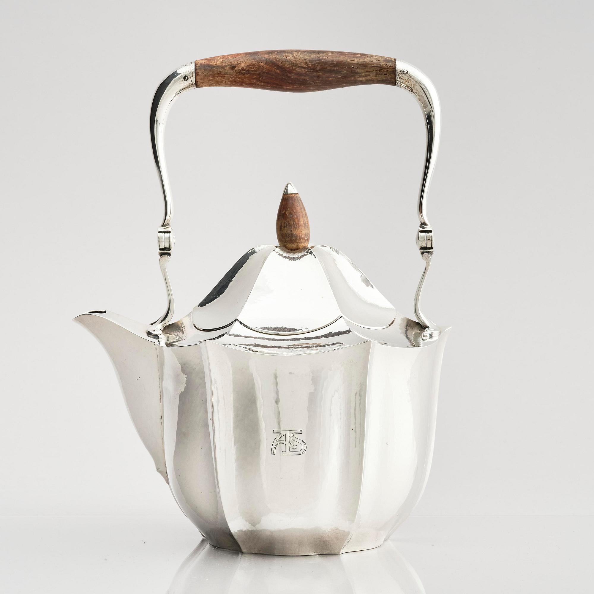 Karl Anderson, a silver coffee- and teaset, 4 pieces, Stockholm, Sweden 1918.