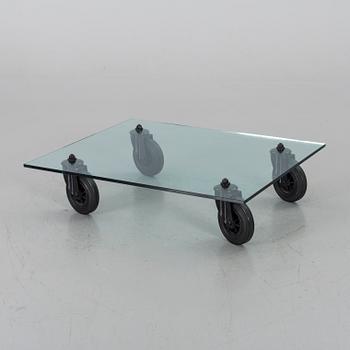 A GAE AULENTI "TAVOLO CON RUOTE" SOFA TABLE, marked Schopenhauer Grupo Fontana Arte, Italy.