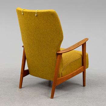 A 1950's easy chair.