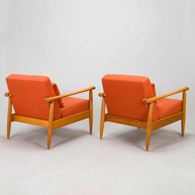 Jussi Peippo, A pair of mid-20th century '2460' armchairs for Asko, Finland.