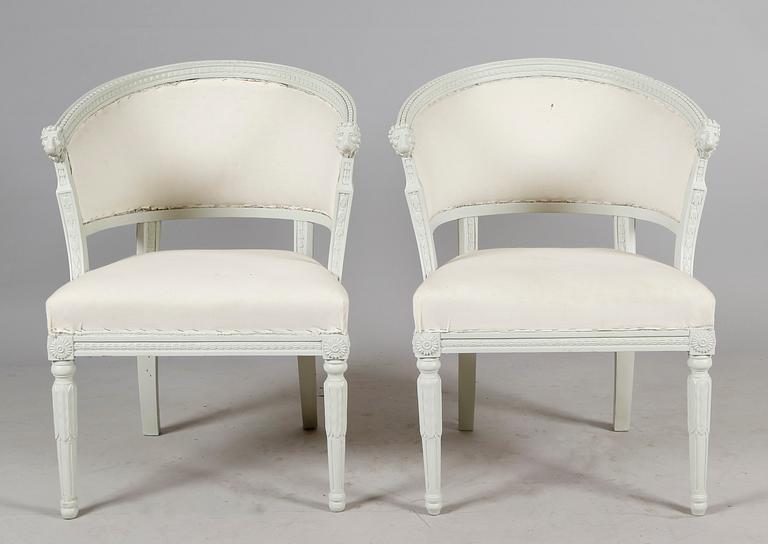 BALJFÅTÖLJER, 1 par, herrgårdstillverkning, empirestil, 1800-/1900-tal.