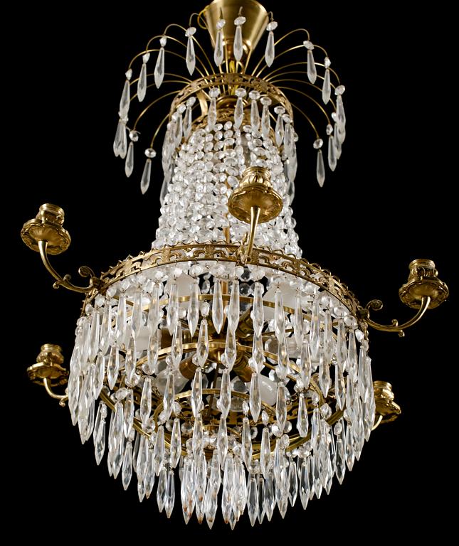 LJUSKRONA, gustaviansk stil, 1900-talets mitt. Höjd ca 75 cm.