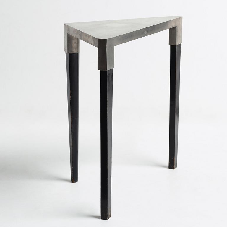 Nils Fougstedt, konsolbord, modell 118, Firma Svenskt Tenn, 1934.