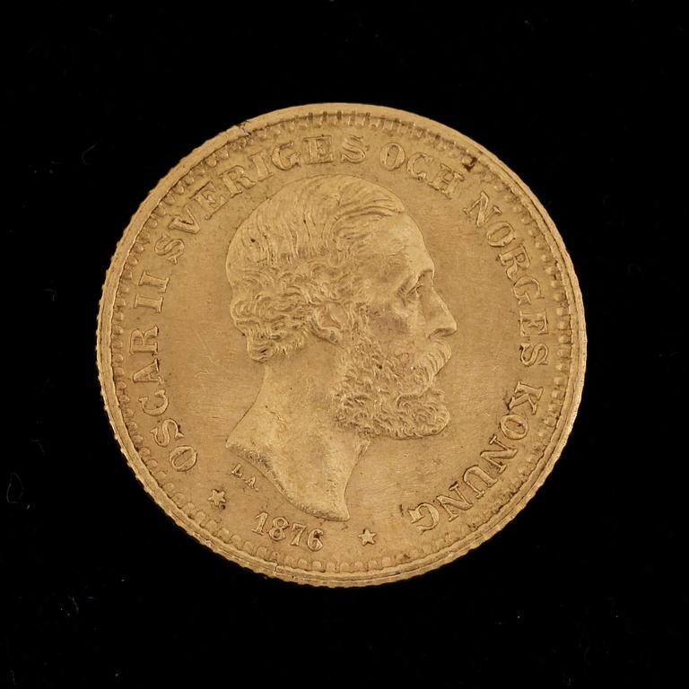 GULDMYNT, 10 Kronor, Oscar II, Sverige-Norge 1876. Vikt ca 4 gram.