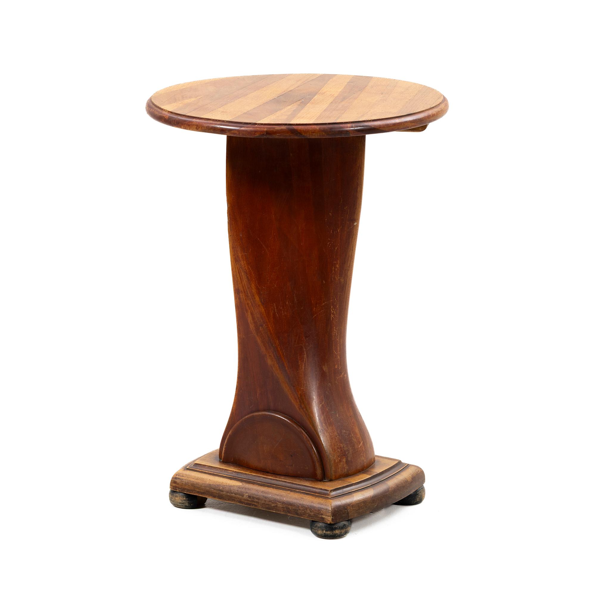 Propeller table, 20th century.