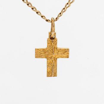 Björn Weckström, A 14K gold 'Small cross' pendant, Lapponia 1979 with chain in 14K gold.