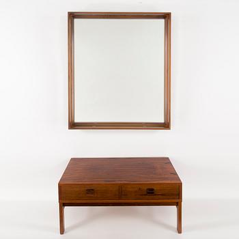 A 1950/60's mirror with chest of drawers.