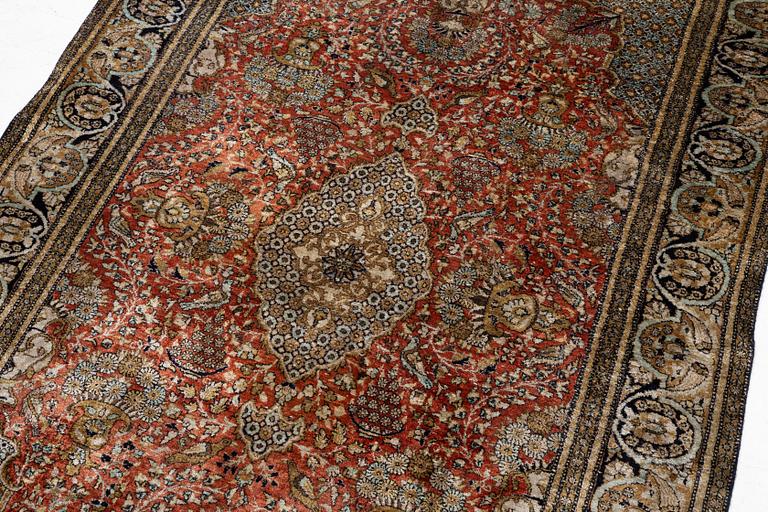 Carpet, Kashmir, approx. 205 x 138 cm.