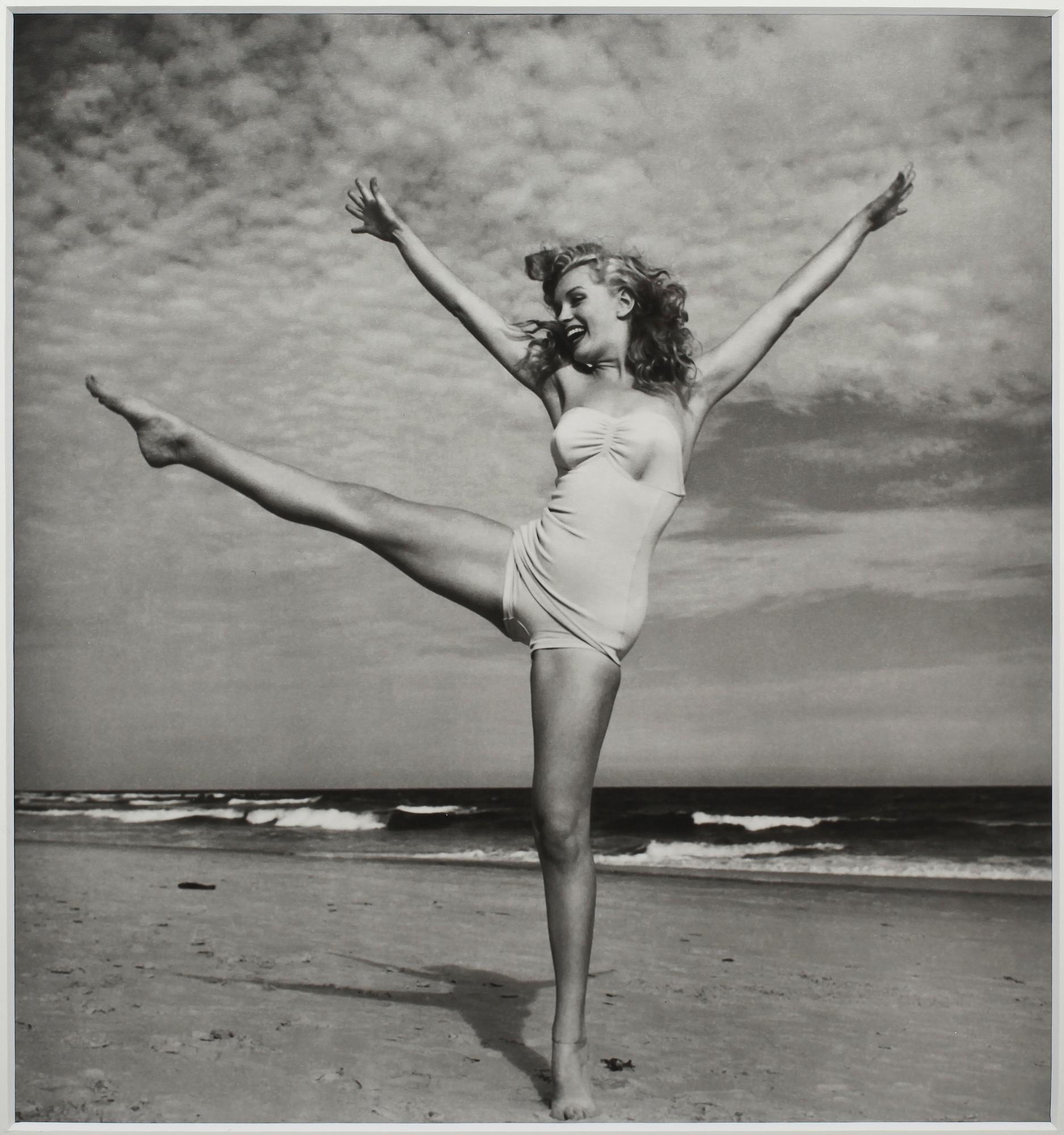 ANDRÉ DE DIENES, silvergelatin fotografi, stämpelsign á tergo.