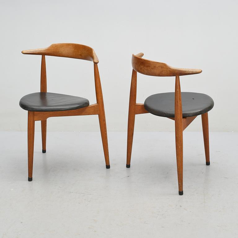 STOLAR, ett par, modell 4104, Hans J Wegner, Fritz Hansen.