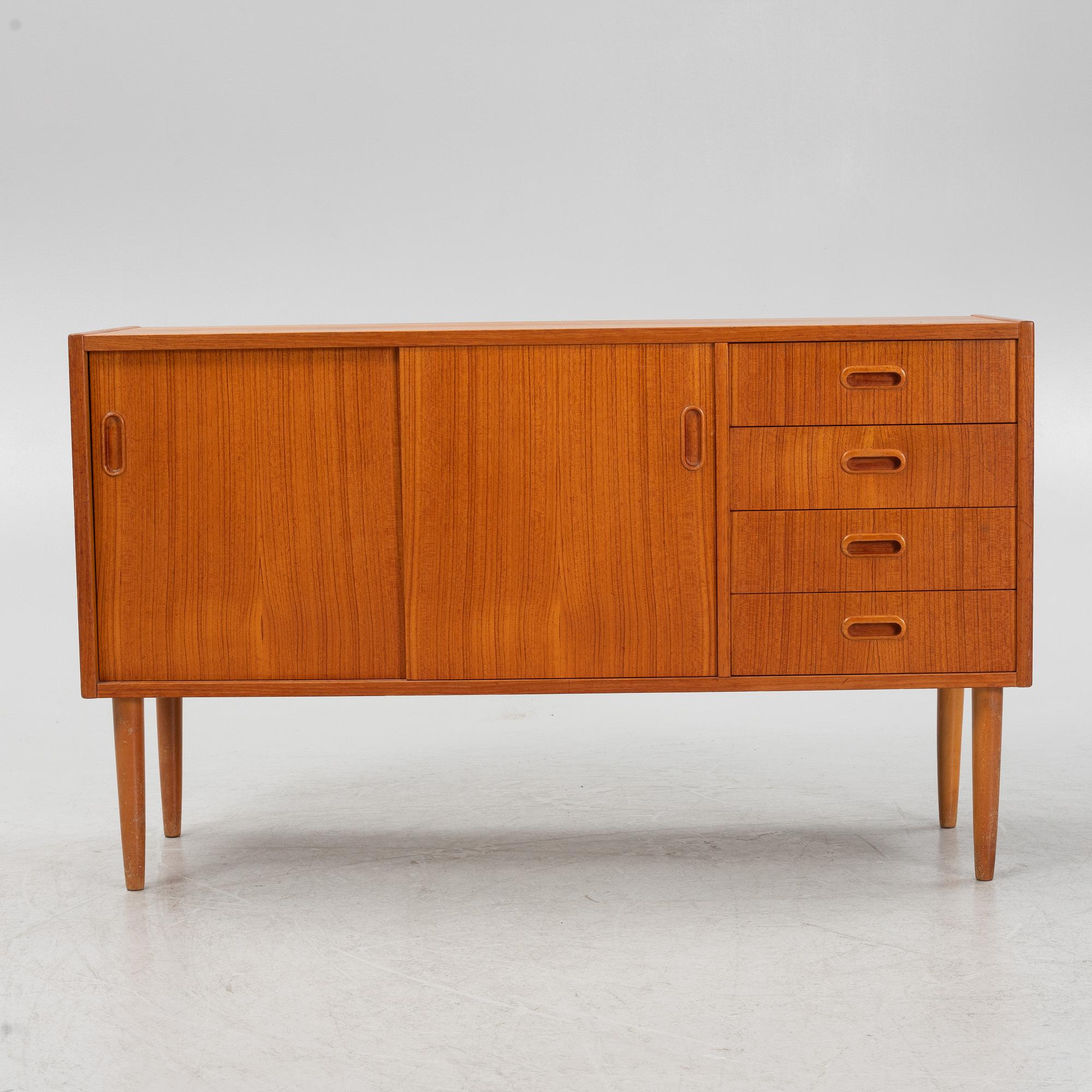 A teak veneered sideboard, 1950's/60's.