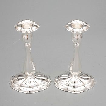 LJUSSTAKAR, ett par, silver, okänd mästarstämpel.