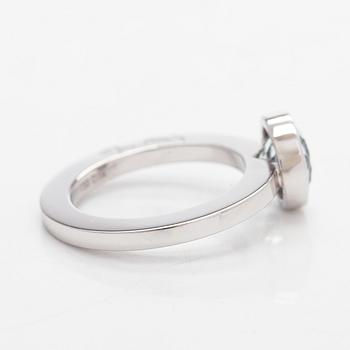 Efva Attling, ring, fasettslipad akvamarin, 18K vitguld.