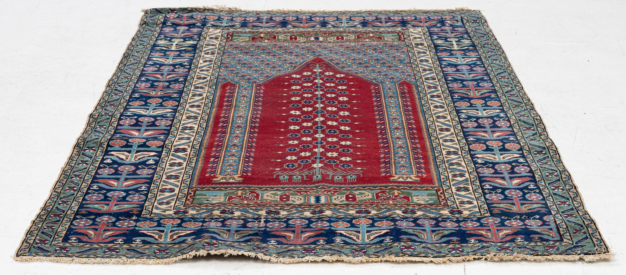 Prayer rug, possibly Kula, approx. 163 x 114 cm.
