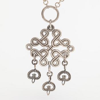 A silver necklace "Karelian ribbon pendant", model 39. Kalevala Koru, Helsinki 1943.