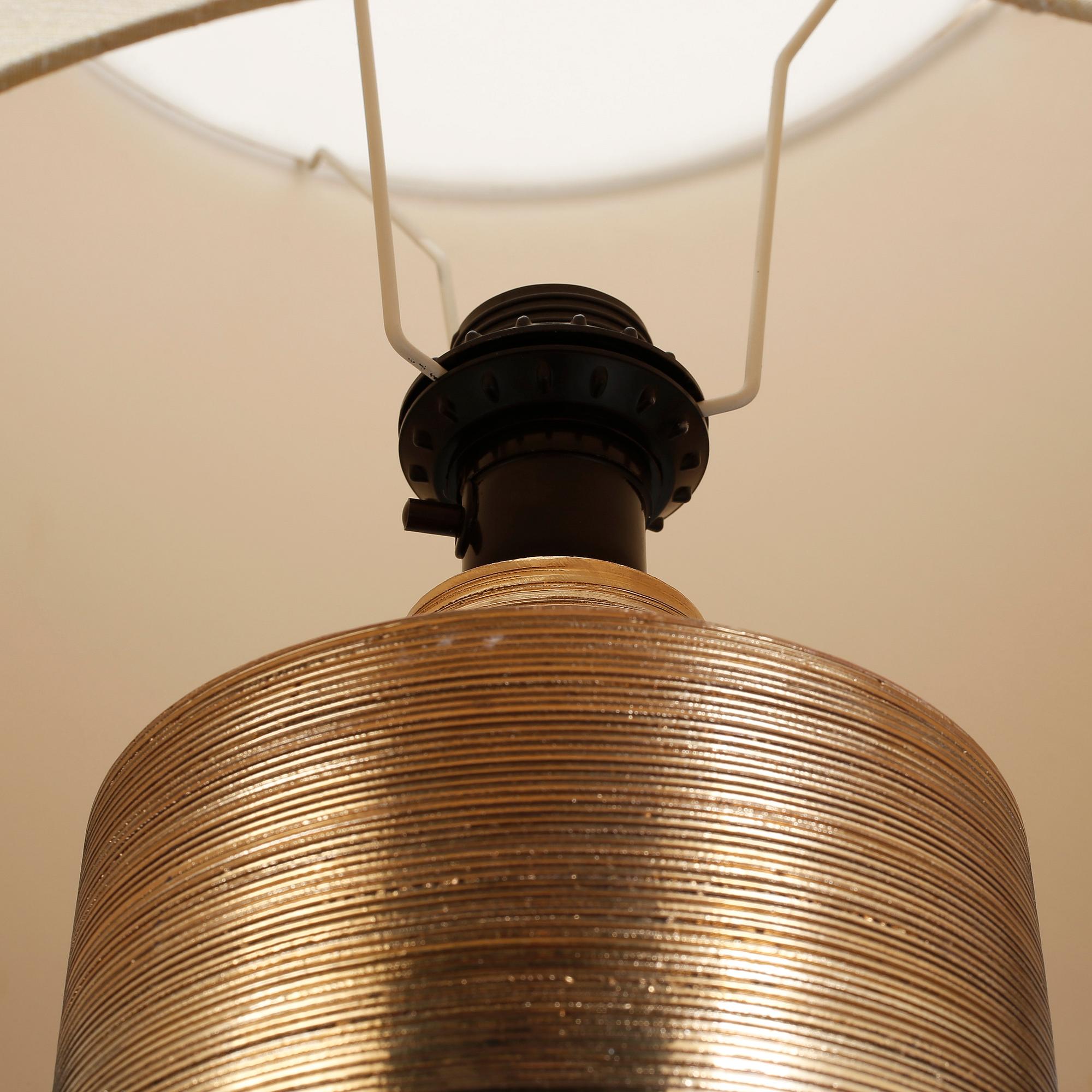 BORDSLAMPA, glaserat lergods. Möjligen Bitossi för Bergboms, 1960-tal.