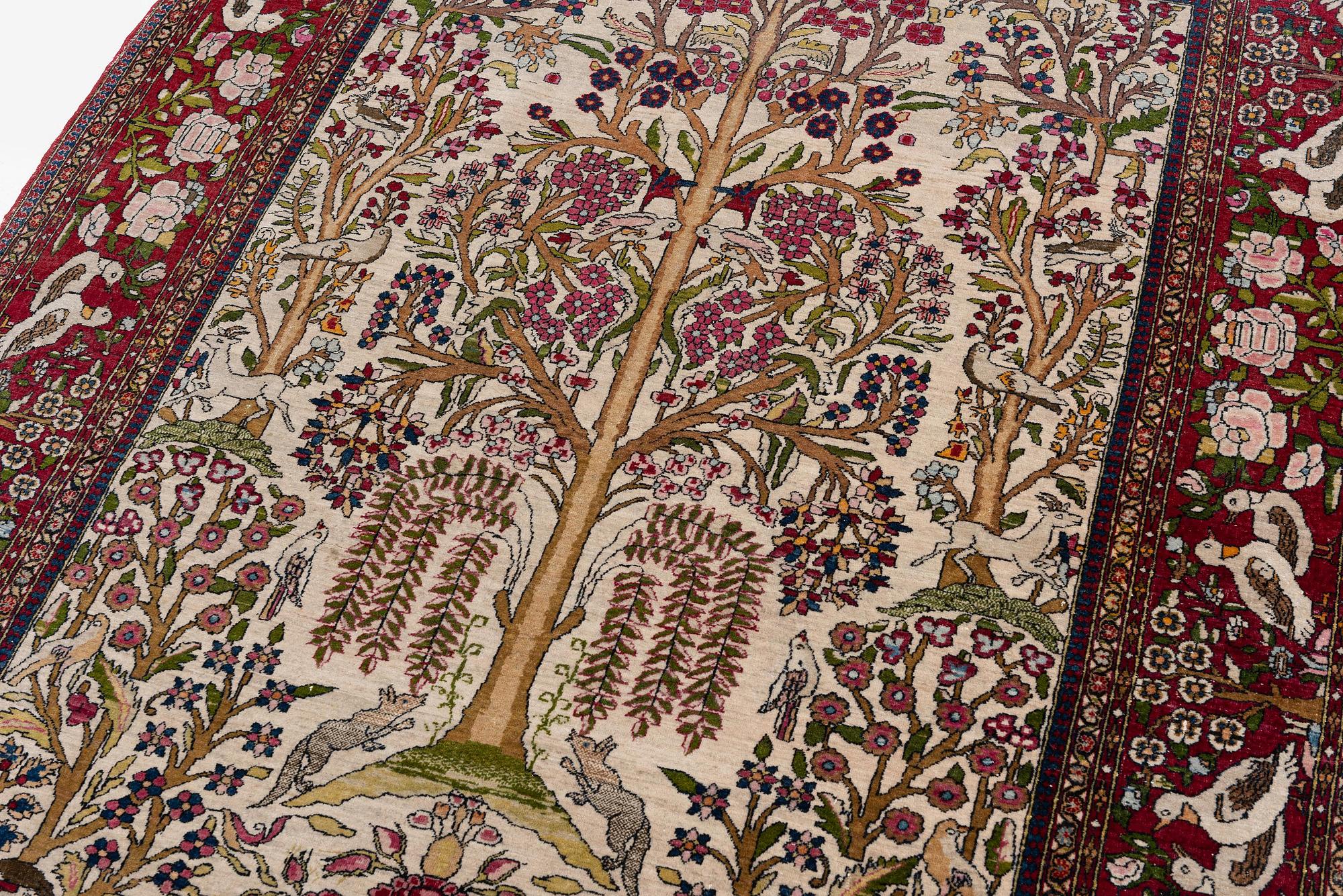 An antique pictoral Esfahan rug, Central Persia (Iran), c 213 x 142 cm.