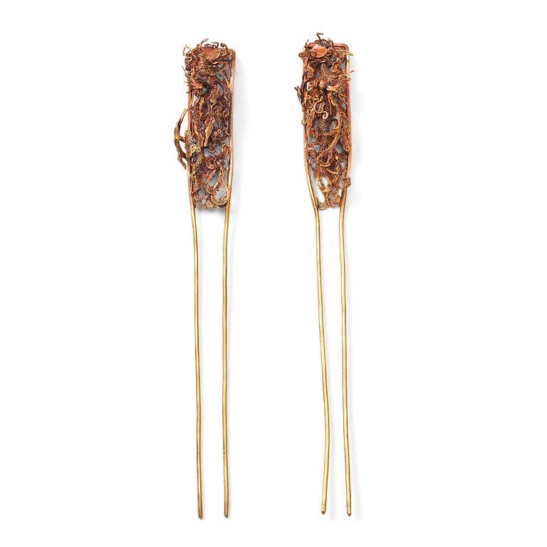 Two Chinese hair pins, Qing dynasty, 19th Century.