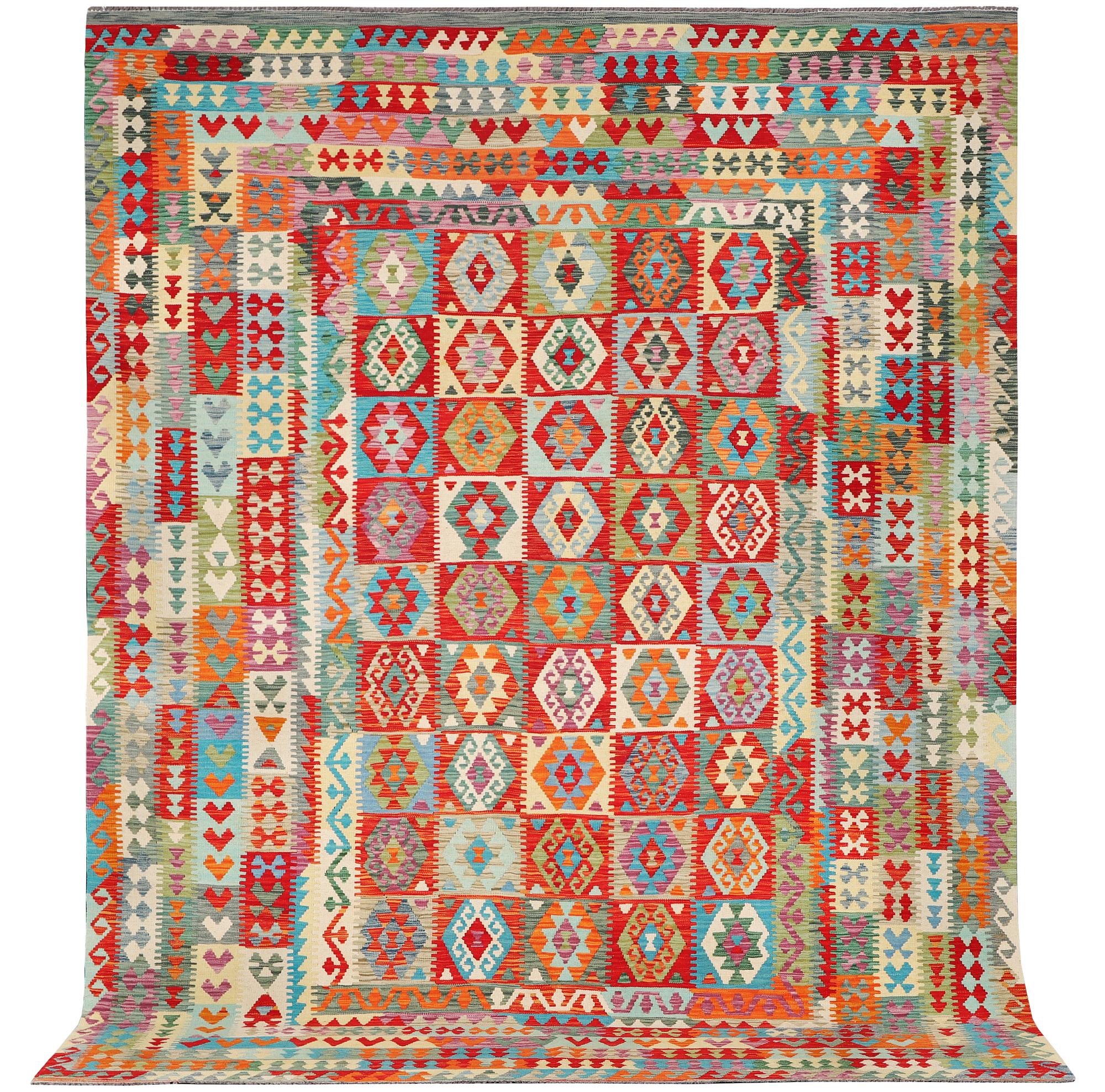 A Kilim carpet, c. 371 x 272 cm.