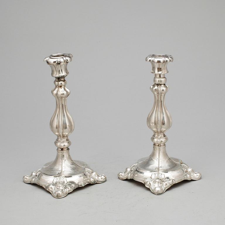 LJUSSTAKAR, ett par, silver, Möllenborg, Stockholm, 1871.