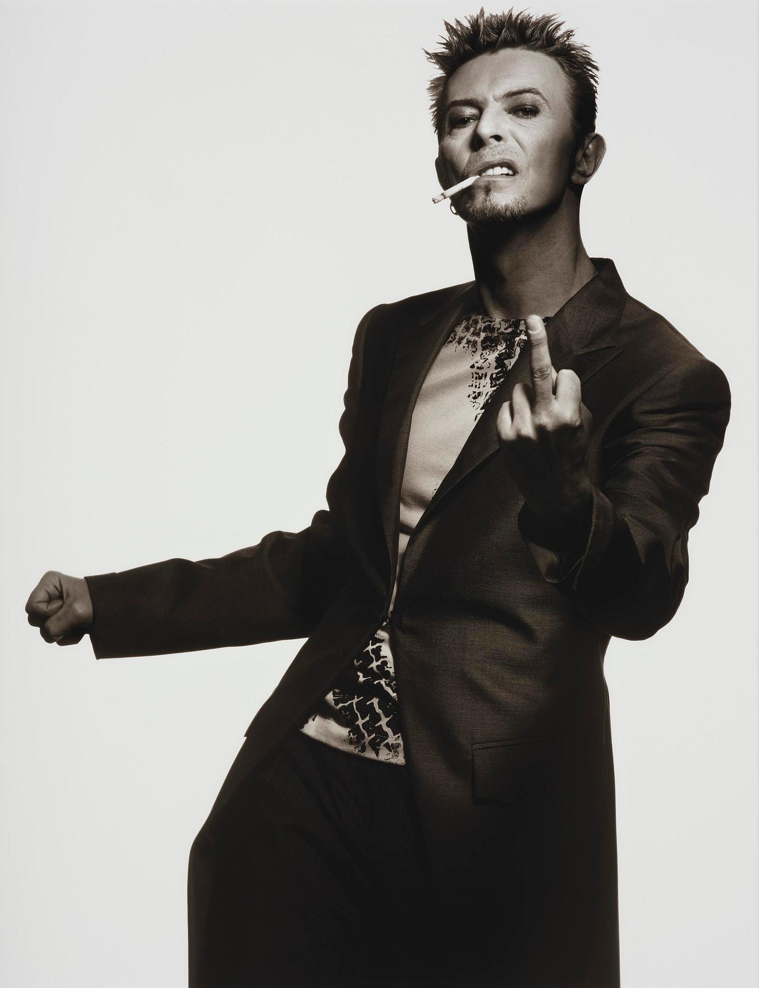 Albert Watson, "David Bowie, The Finger, New York City", 1996.