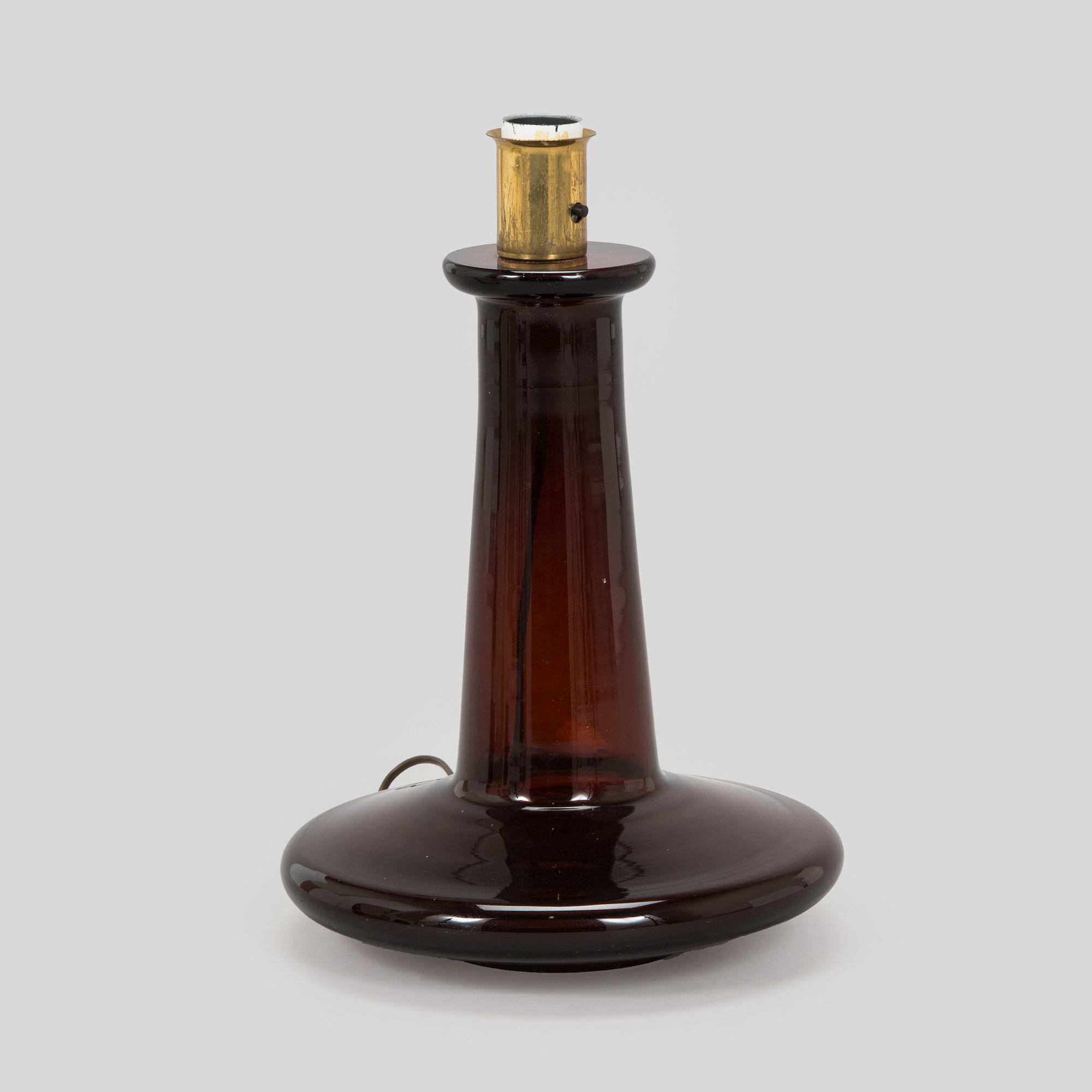 Heikki Turunen, Bordslampa, signerad Heikki Turunen, Stockmann Orno / Iittala, 1970-tal.