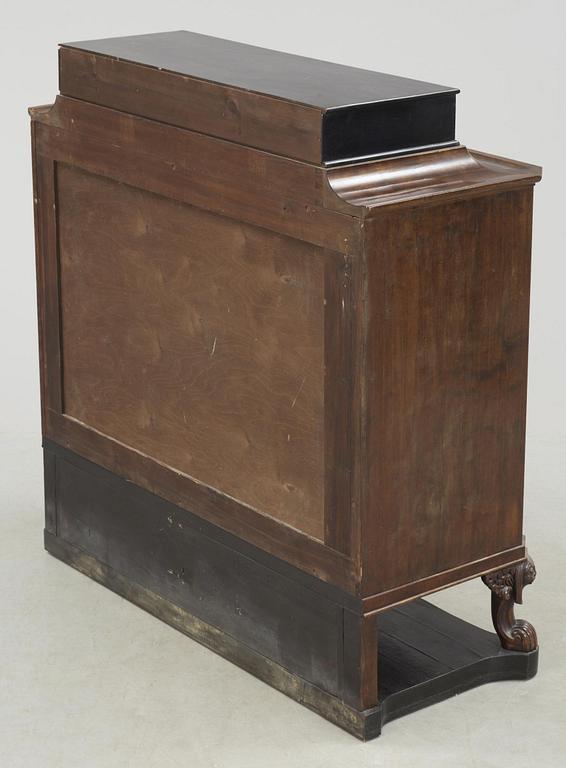 A chest of drawers attributed to Otar Hökerberg, Sweden 1920's.