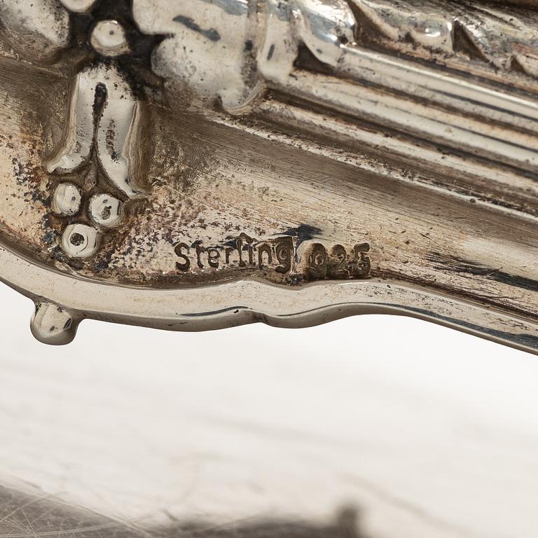 Jardinière, sterling silver, Louis XVI style, second half of the 20th century.