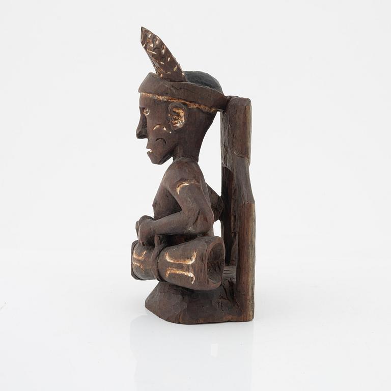 Skulpturer, två stycken, trä. Asmat, Indonesien, Jakarta, 1900-tal.