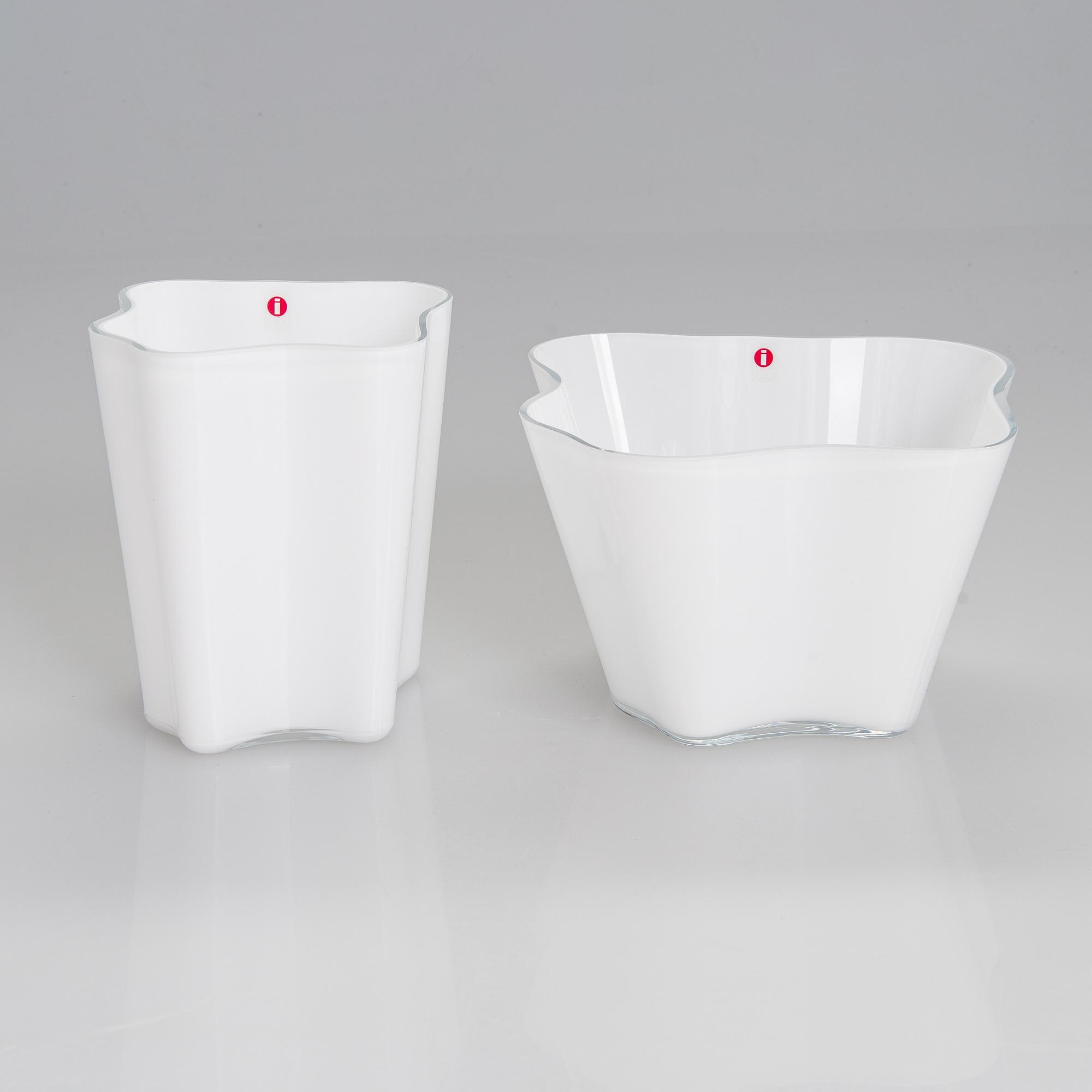 Alvar Aalto, lasiveistos,  "Aallon kukka", neliosainen, signeerattu Alvar Aalto Iittala 2001.
