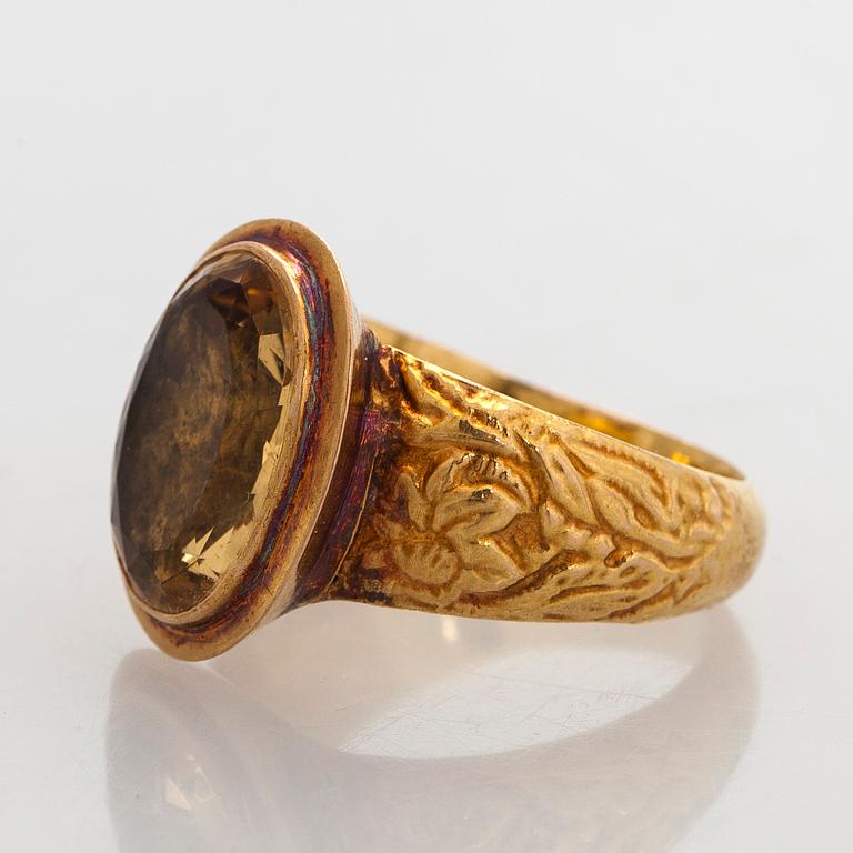 Ring, fasettslipad citrin, 18K guld, Finland 1851.