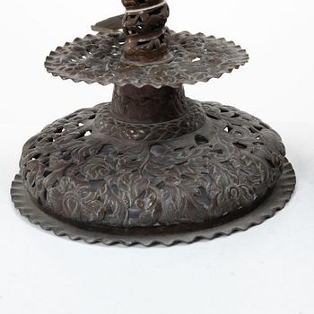 Ljusstakar, ett par. Koppar, barockstil, 1800-talets andra hälft.