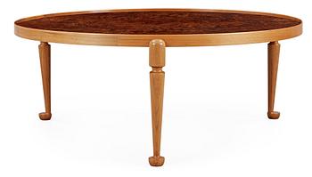 422. A Josef Frank burrwood and walnut sofa table by Svenskt Tenn, model 2139.