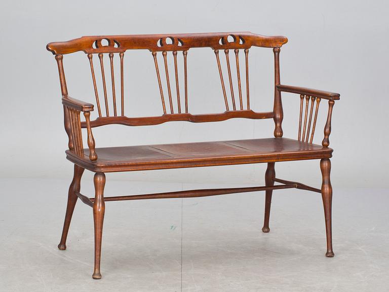SOFFA, jugend. 1900-talets början, Centraleuropa.