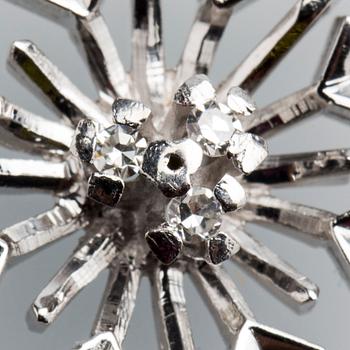 ÖRHÄNGEN, 18 K vitguld med åttkantslipade samt briljantslipade diamanter, ca 0.25 ct. Vikt ca 7 g.