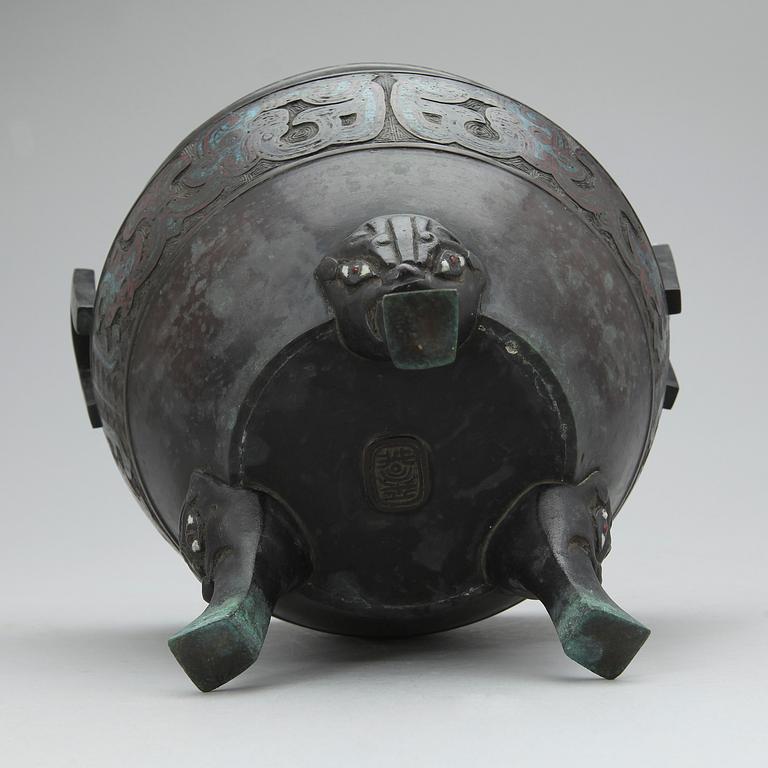 URNA, brons, Sydostasien, 1900-tal.