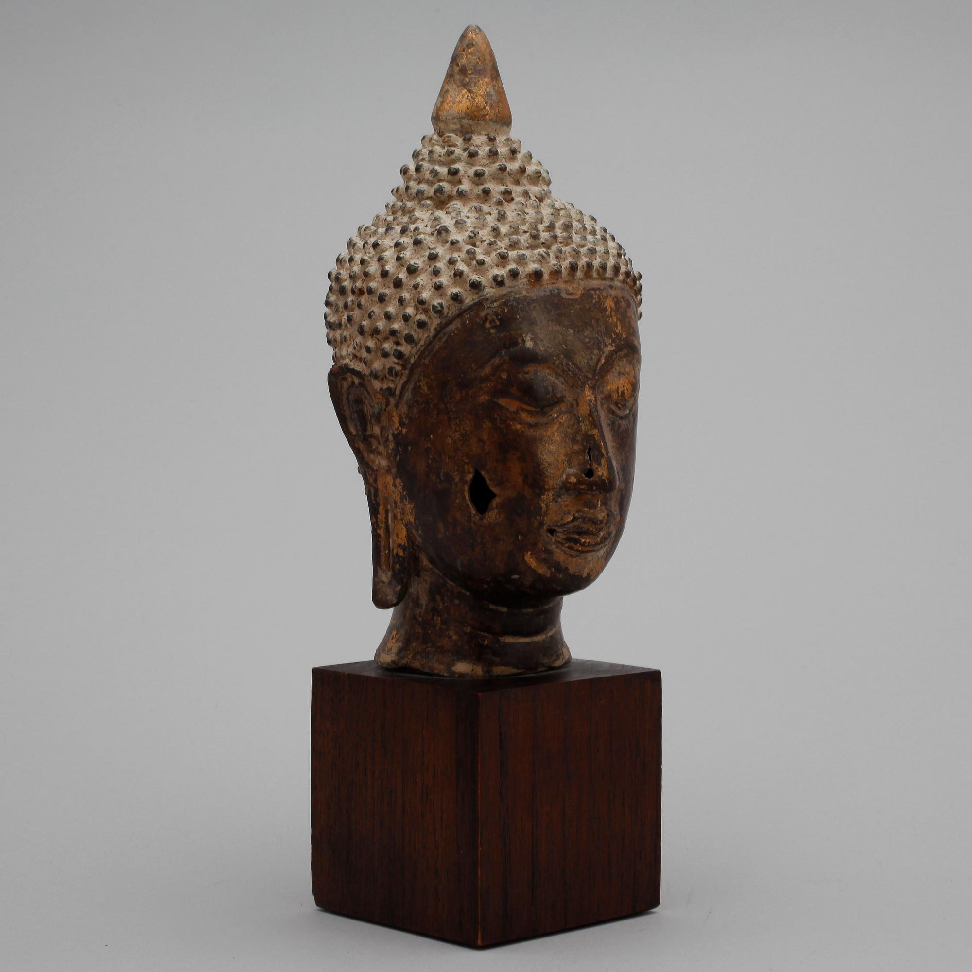 BUDDHAHUVUD, brons, sydostasien.